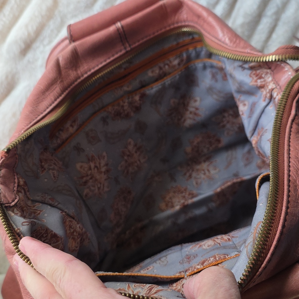 HOBO Women's Dusty Rose Sheila Leather Hobo Bag Ex Cond - Picture 5 of 7